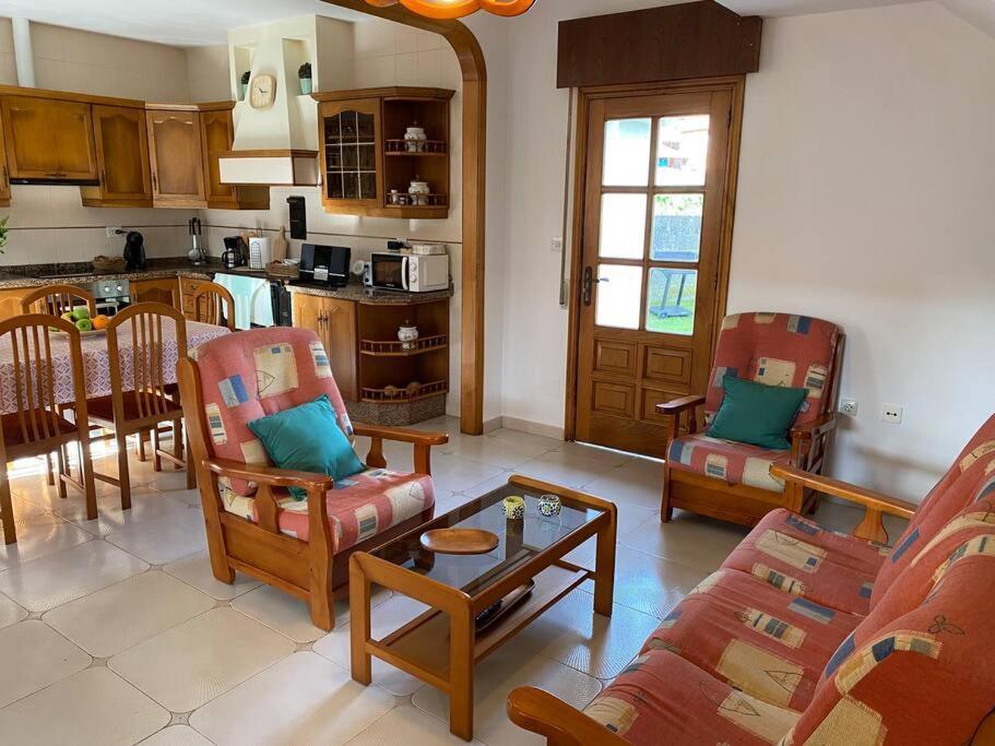 Playa, Jardin Y Piscina En Cabo Udra Holiday home *